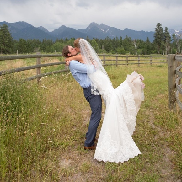 Liancarlo Couture Wedding Dress - Picture 2 of 6