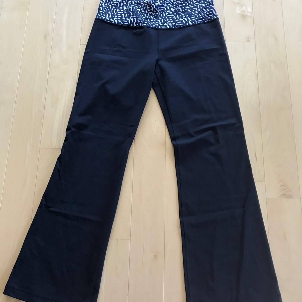 Lululemon yoga pants