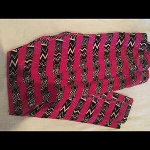 Gorgeous LulaRoe patterned leggings OS