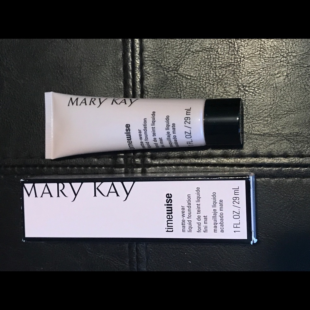 Ivory 5 matte wear foundation