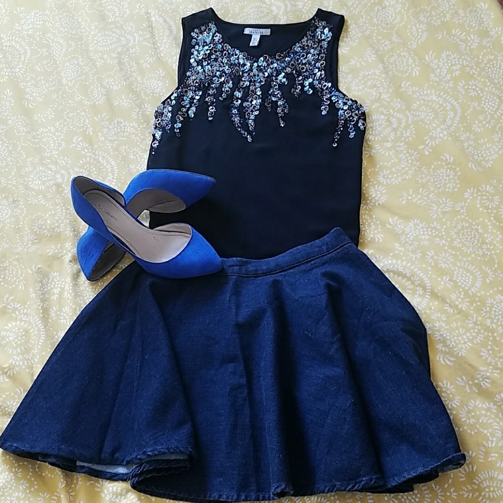 Black top with beads