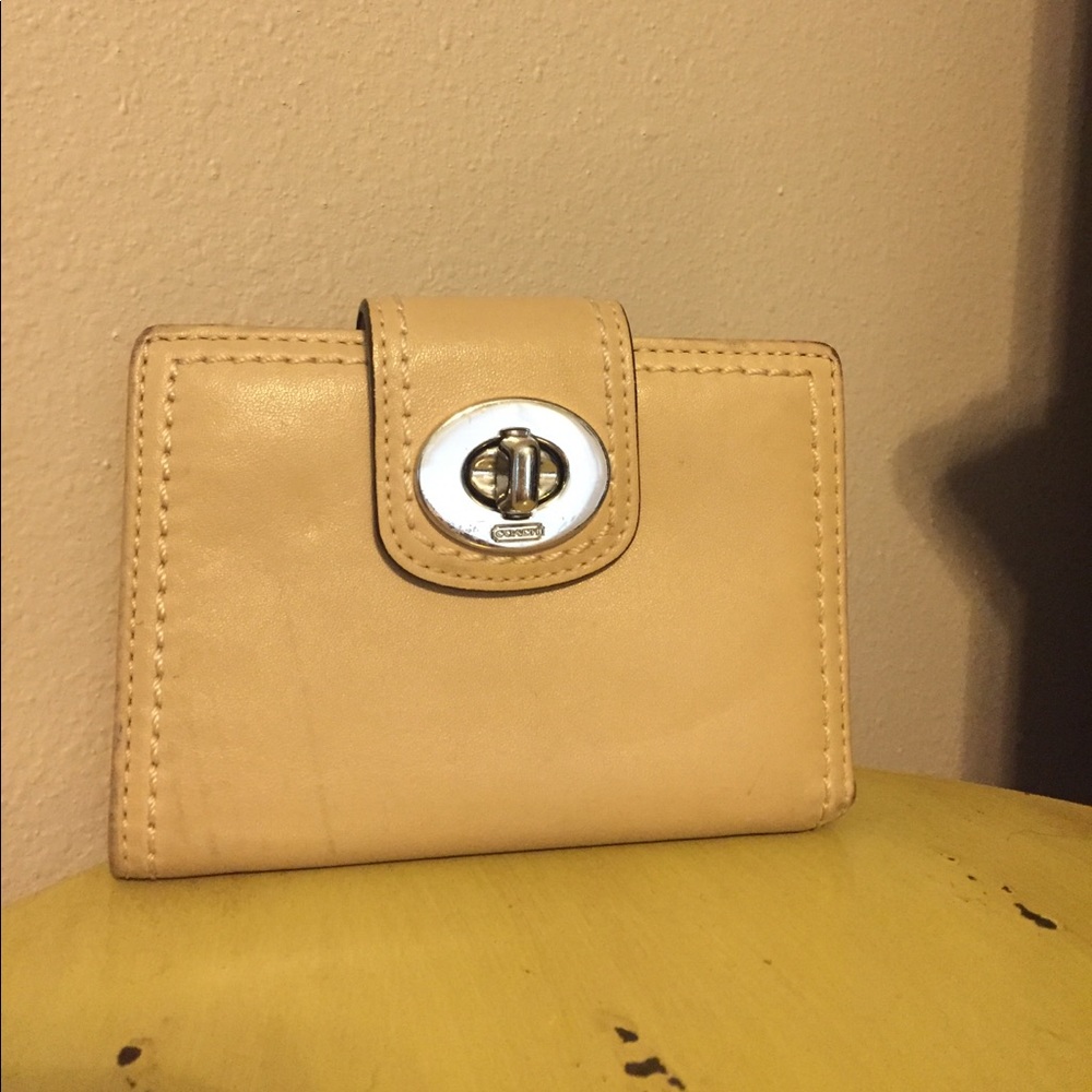 Small bifold Coach wallet