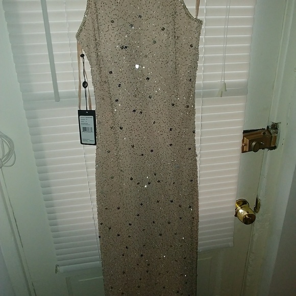 Light pink dress - Picture 2 of 8