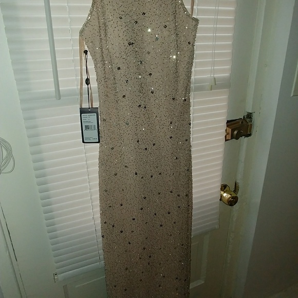 Light pink dress - Picture 3 of 8