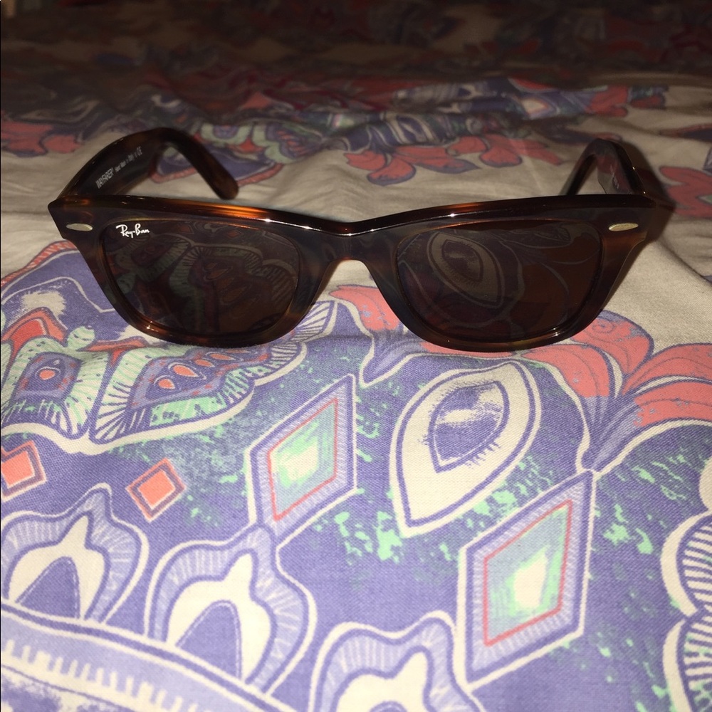 Ray-Ban Classic Wayfarer Sunglasses - Tortoise