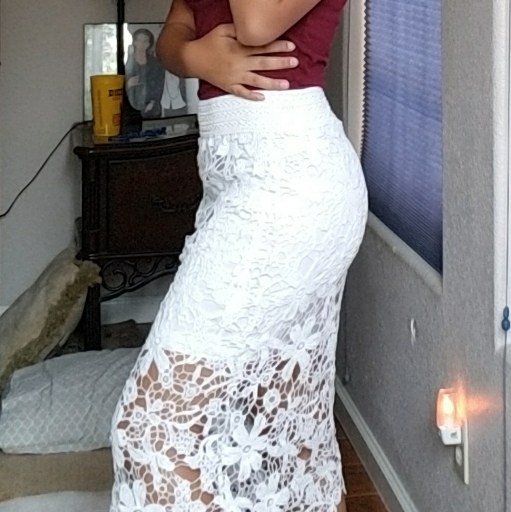 Lace knee length skirt