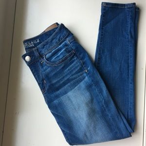 ❗️FINAL SALE❗️AEO Jeggings Medium Wash
