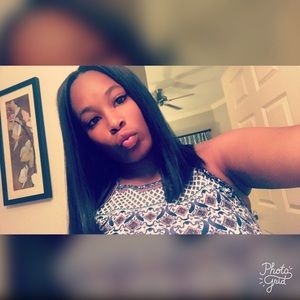 Meet your Posher, Lauren