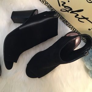 Madden Girl Ninaaa size 9.5 bootie
