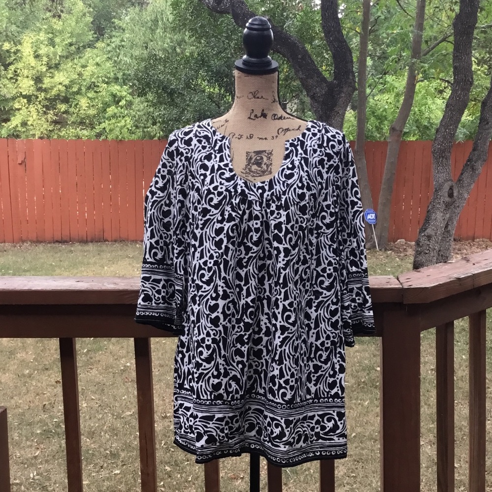 Black and Whit Tunic