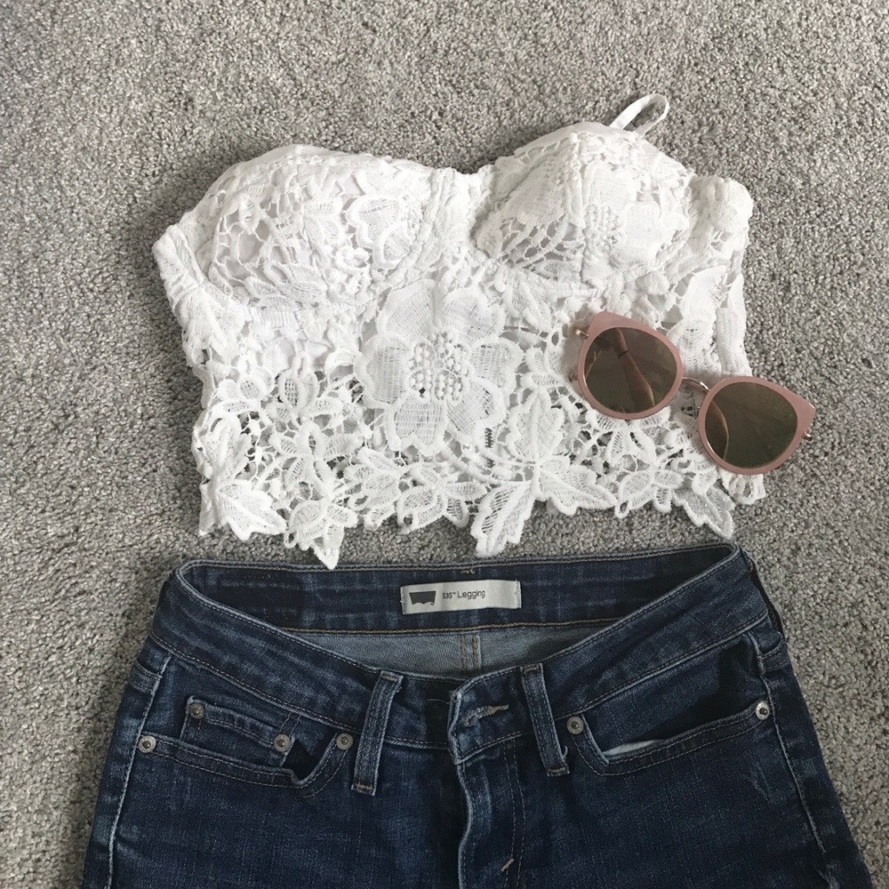 Floral lace crop top