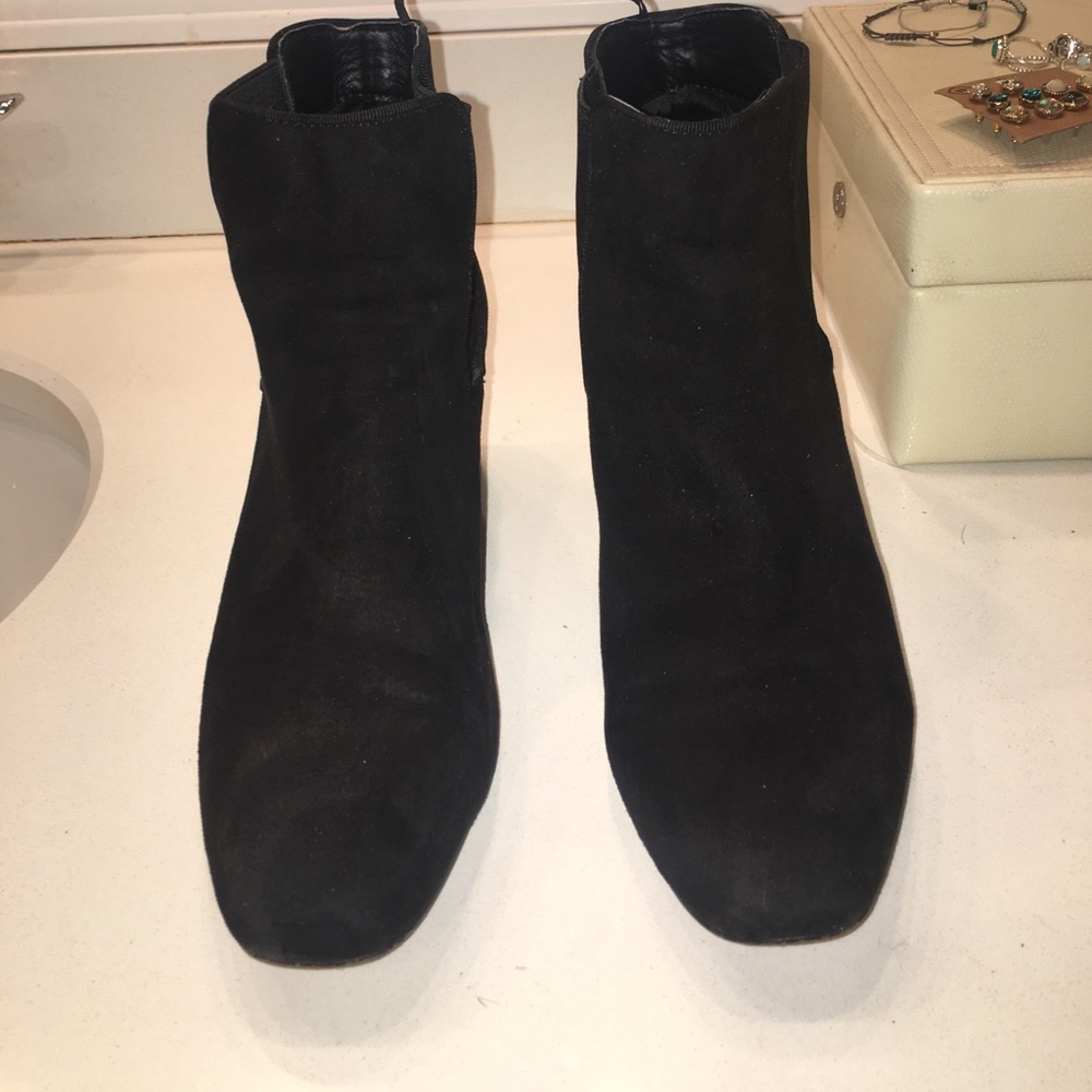 Black H&M suede Chelsea booties