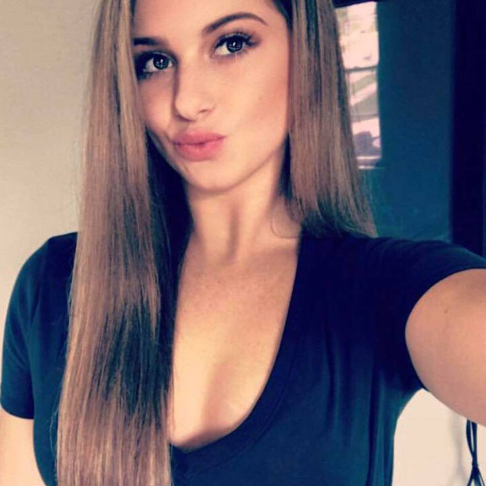 Meet your Posher, Olivia