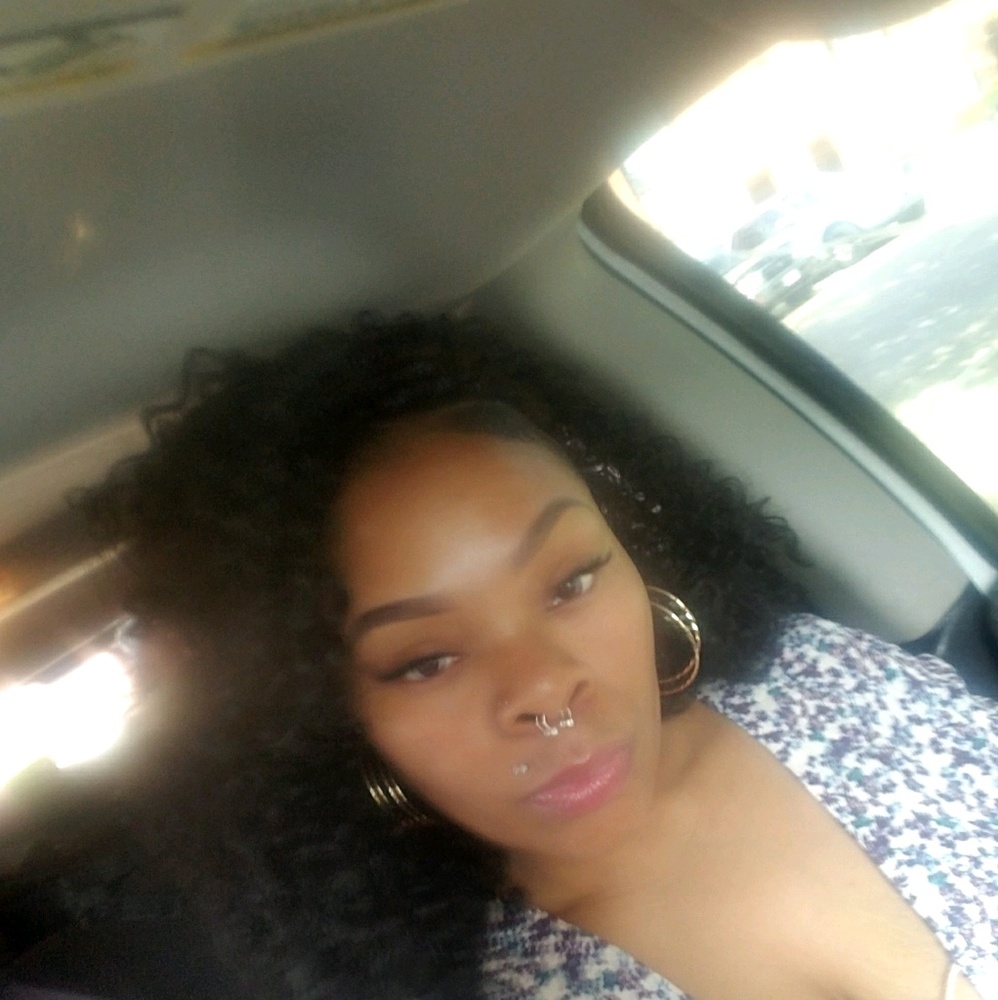 Meet your Posher, Chiquitha