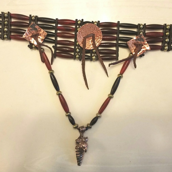 SOLD Authentic Native American Necklace - Picture 3 of 3