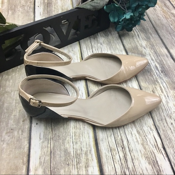 Boden Shoes - 🎈 Boden Tan and Navy Blue Ponity Flats