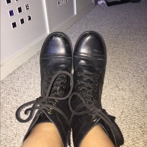 STEVE MADDEN COMBAT BOOTS