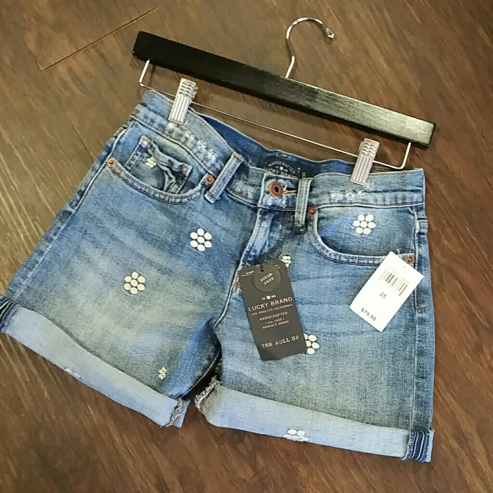 The roll up short! Lucky Brand 0/25