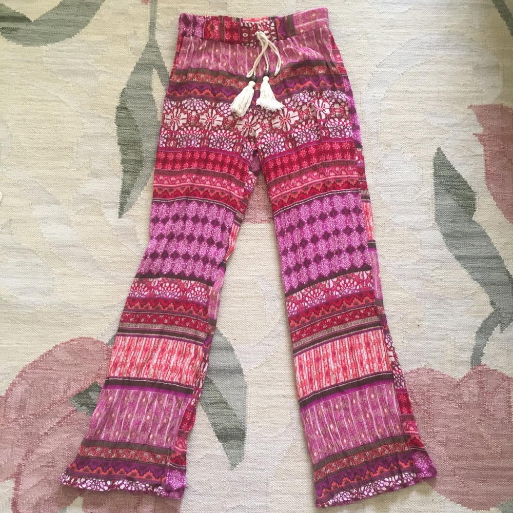 FLOWY PRINTED PANTS