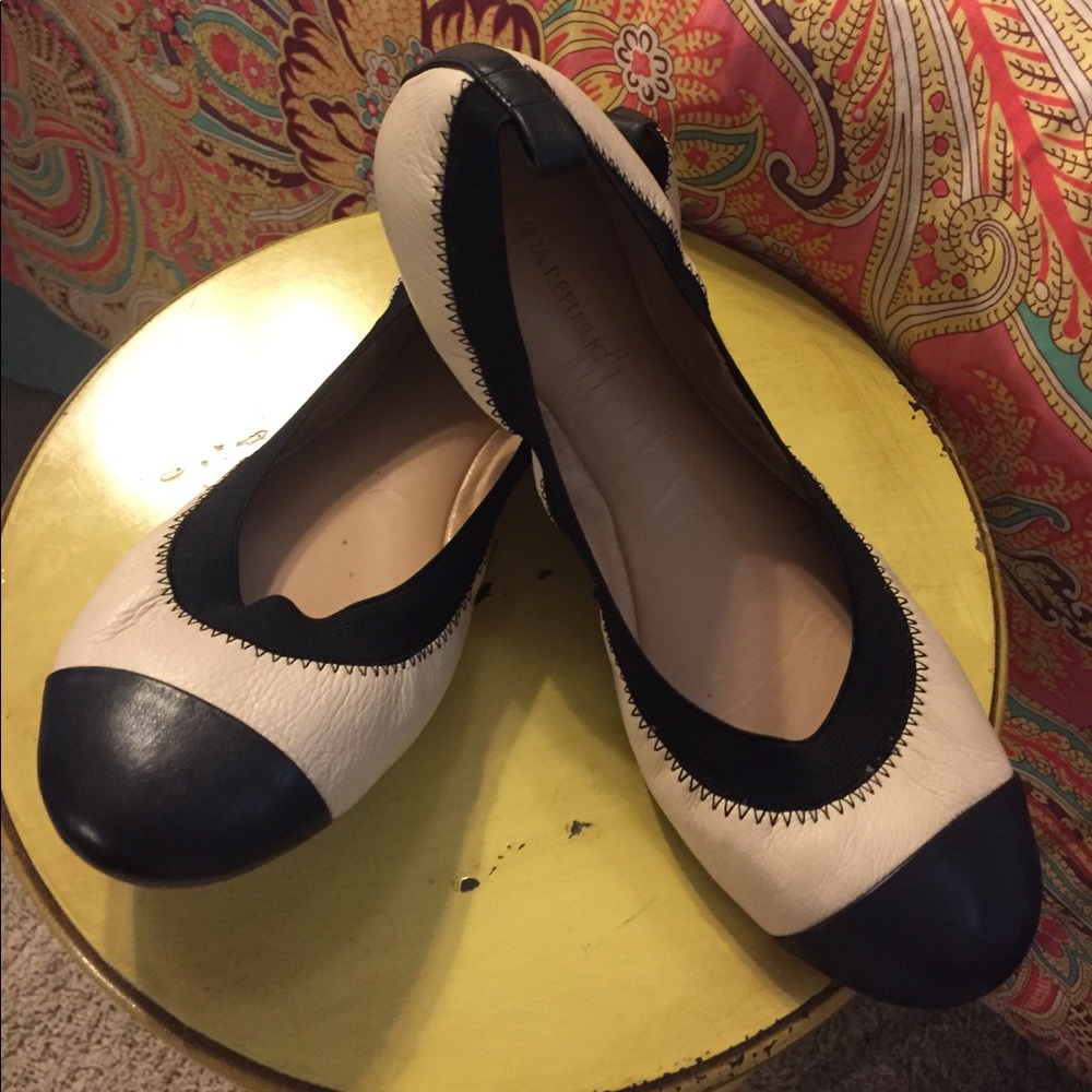 Banana Republic flats