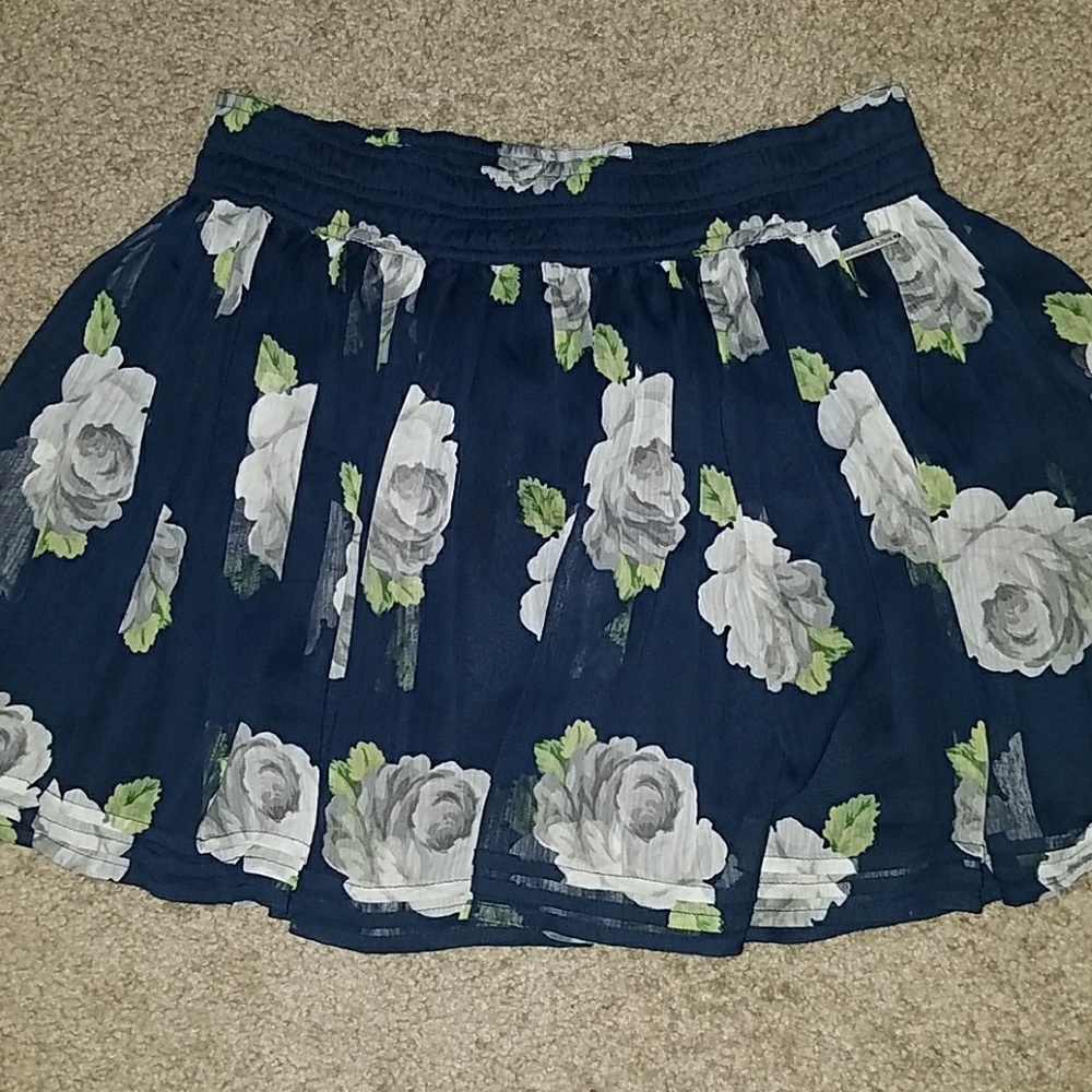 Abercrombie and Fitch Floral Flowy skirt Navy Blue