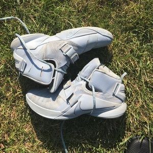 Lebron Soldier 9 Powder Blue