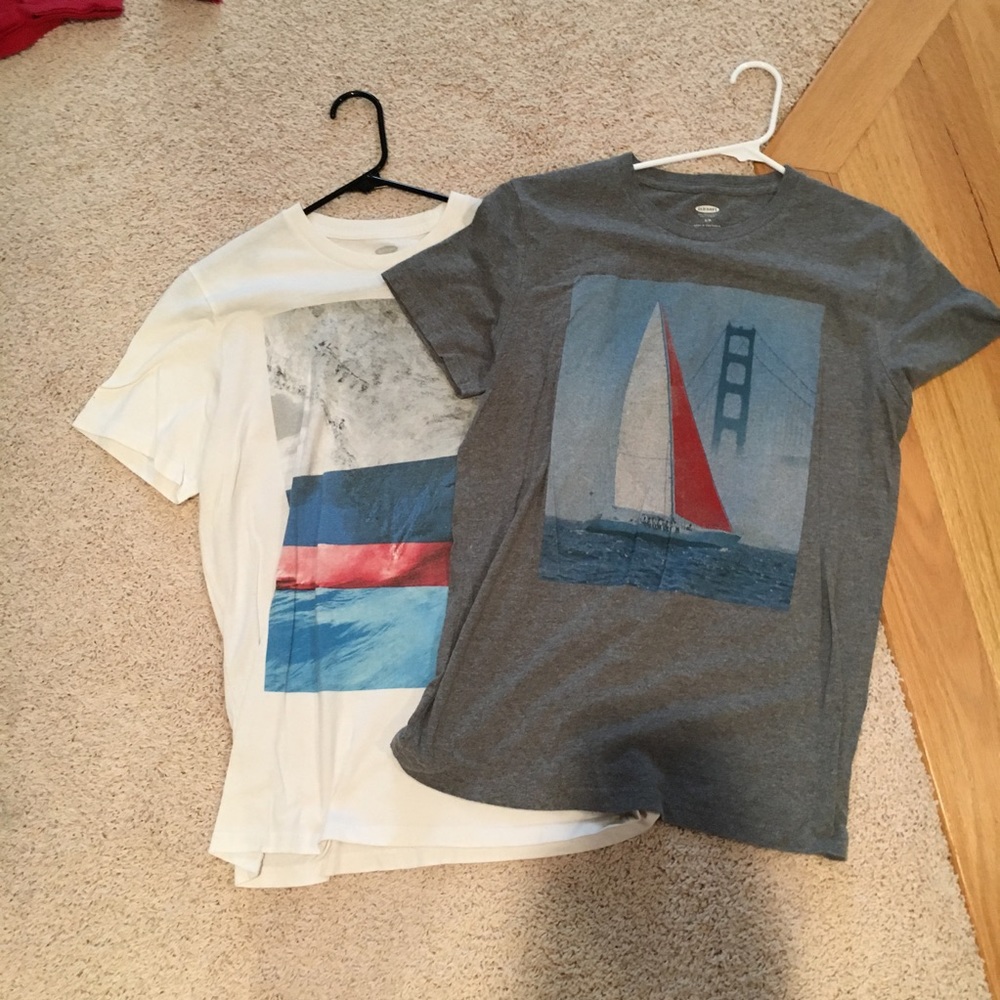Old navy T-shirts