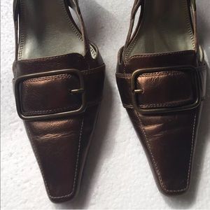 UNISA Sz 7.5 B Action Bronze Leather Buckle Shoes