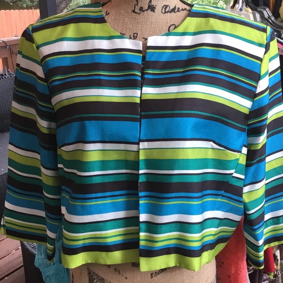 Short jacket - Picture 2 of 2