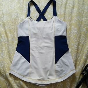 Lululemon top