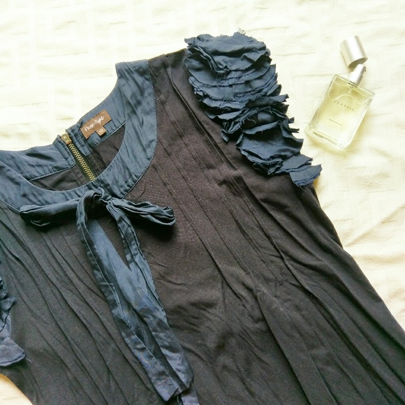 Phase Eight Dresses & Skirts - Phase Eight ruffle sleeve dress