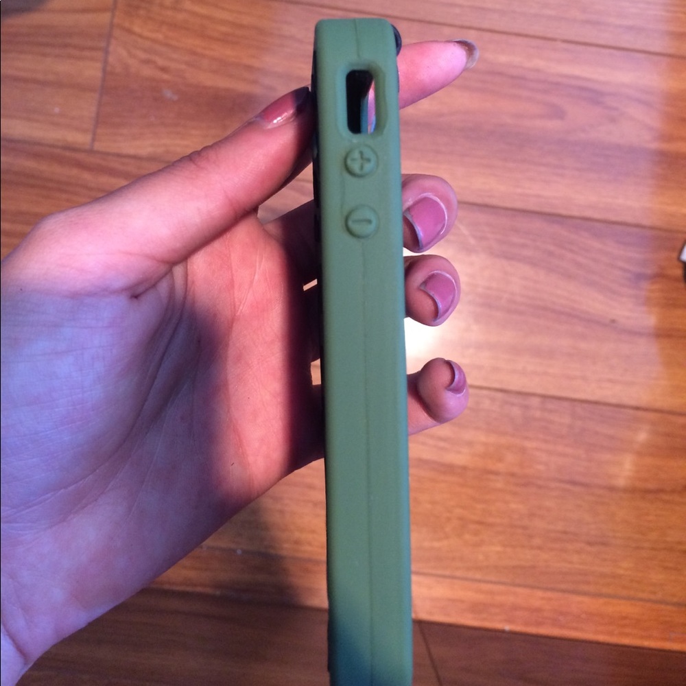 iPhone 4 Case - Picture 5 of 8