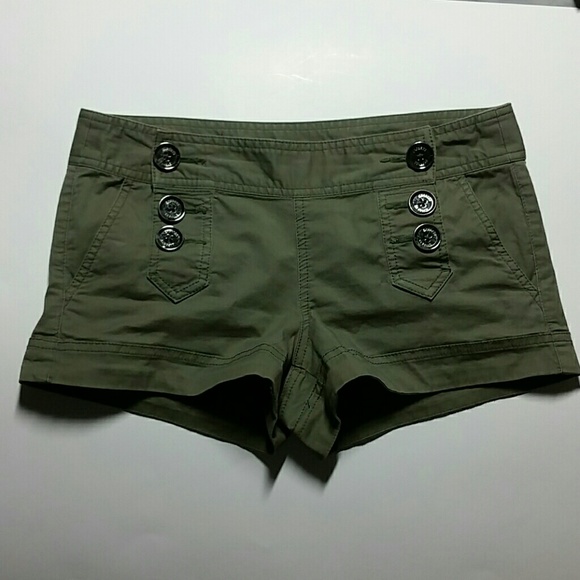 CUTE EXPRESS ARMY GREEN SHORTS BUTTON ACCENTS EUC - Picture 4 of 4
