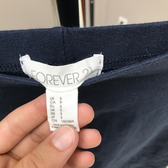 Short leggings - Picture 3 of 4