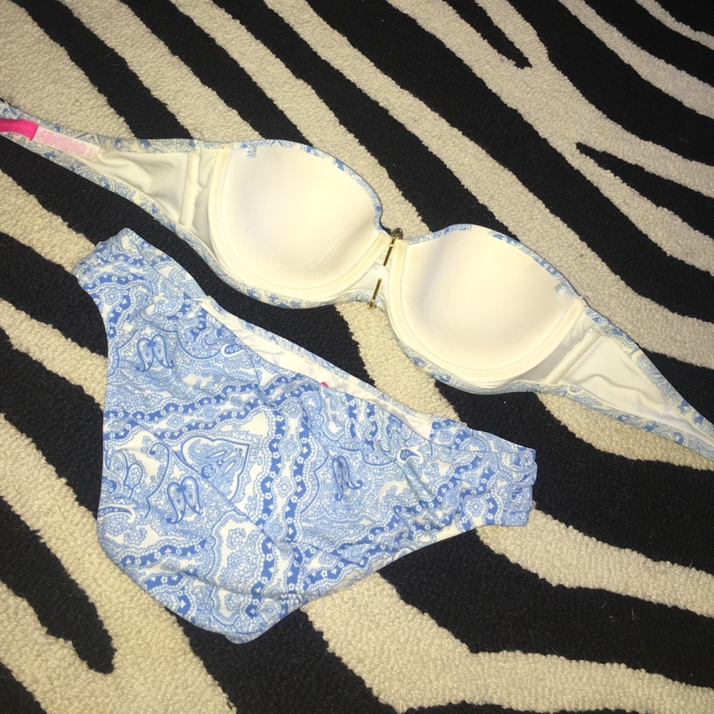 Victoria's secret bathing suit - Picture 2 of 2