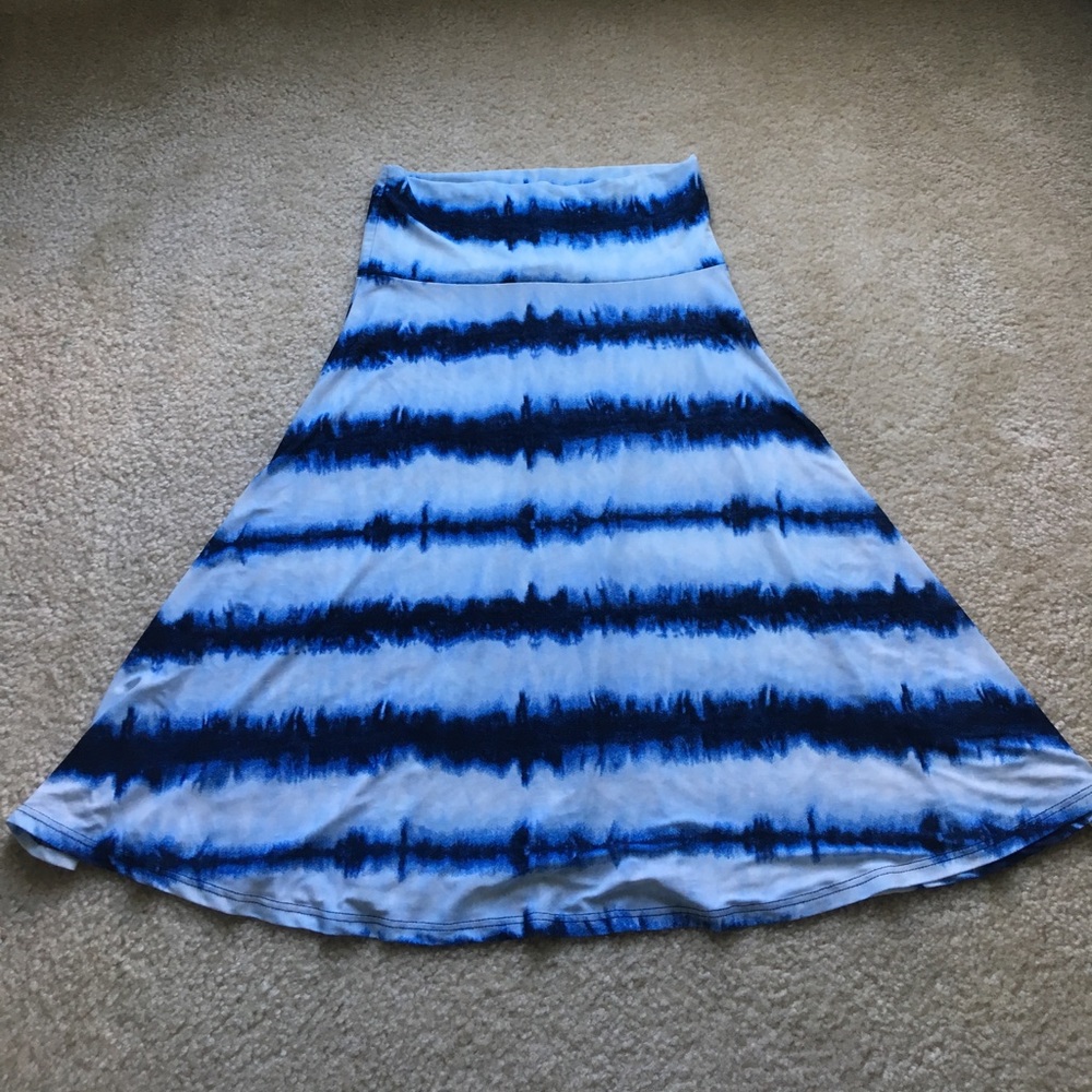 Lularoe Azure Skirt XS tie dye blue & white
