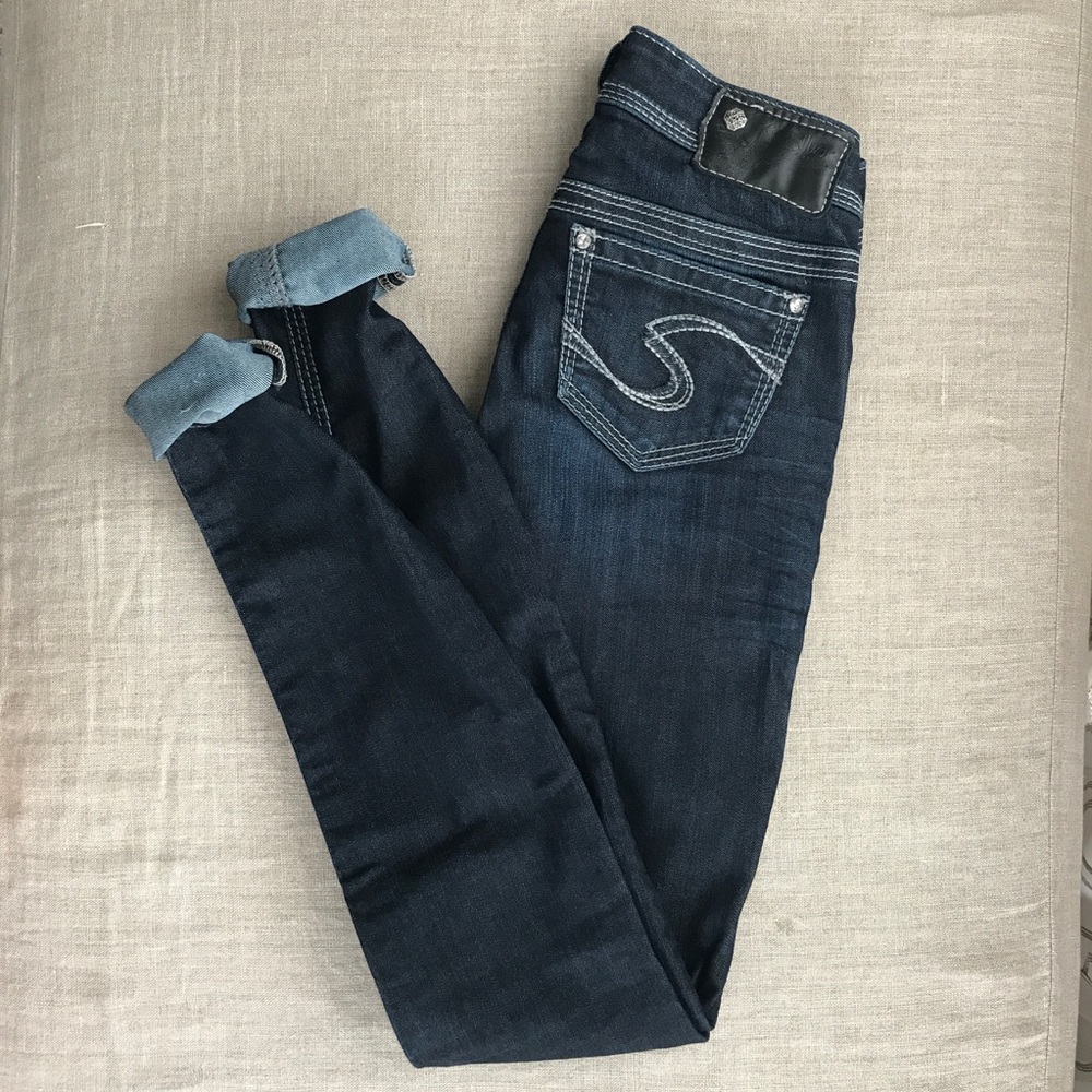 *22 Waist Dark wash Silver "Tuesday" Jegging