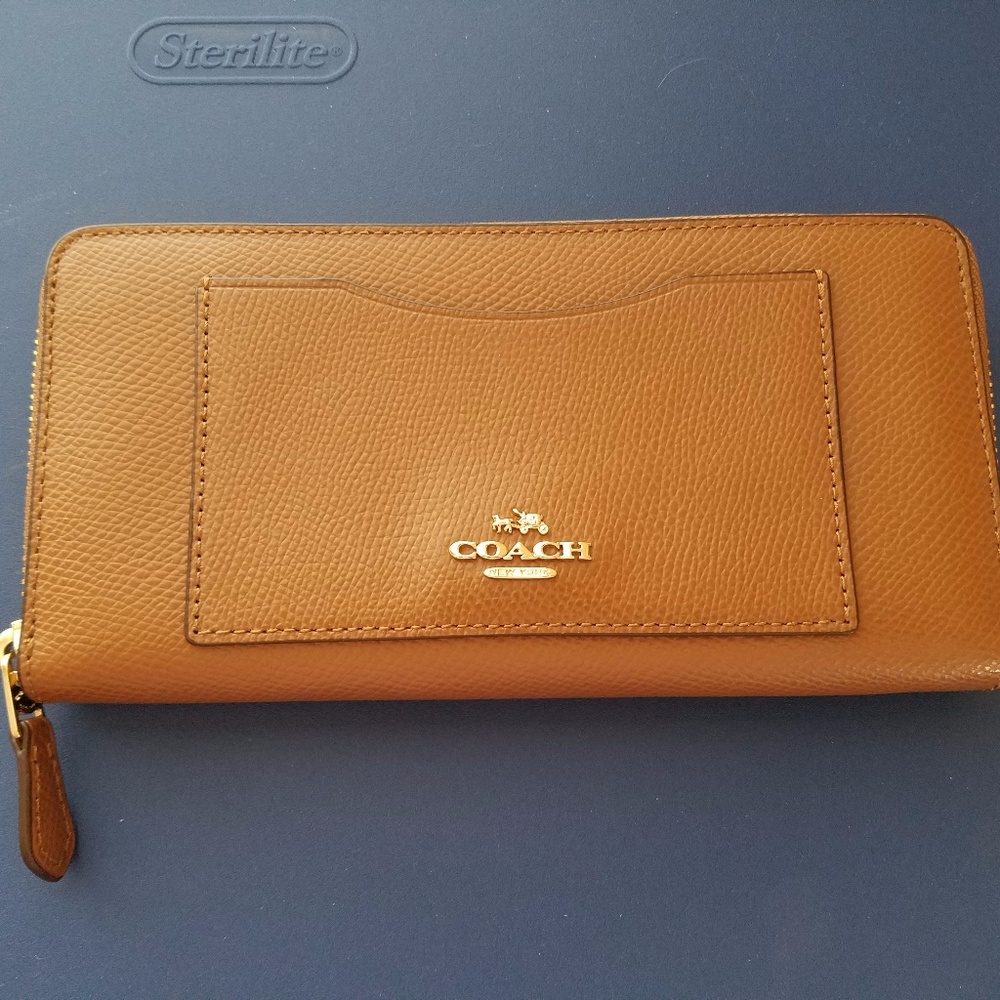 Coach Accordion Crossgrain Leather Wallet - Saddle