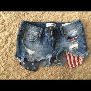 Bullhead jean shorts size 1