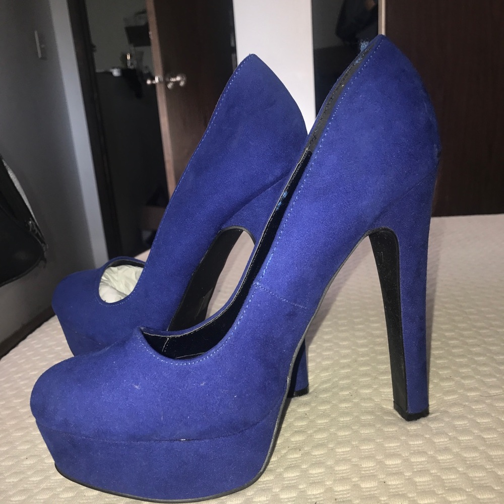 Brand new never worn royal blue pumps