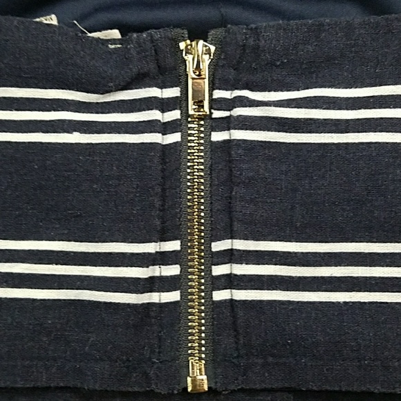 Crop top by Fashion on Earth - Picture 4 of 5