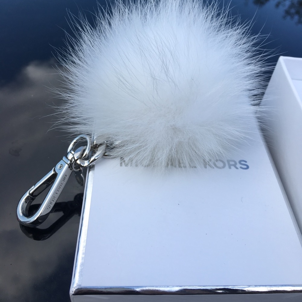 Micheal kors key or bag charm white Pom Pom