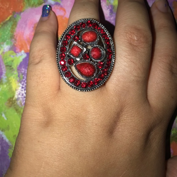 Dress up ring - Picture 3 of 3