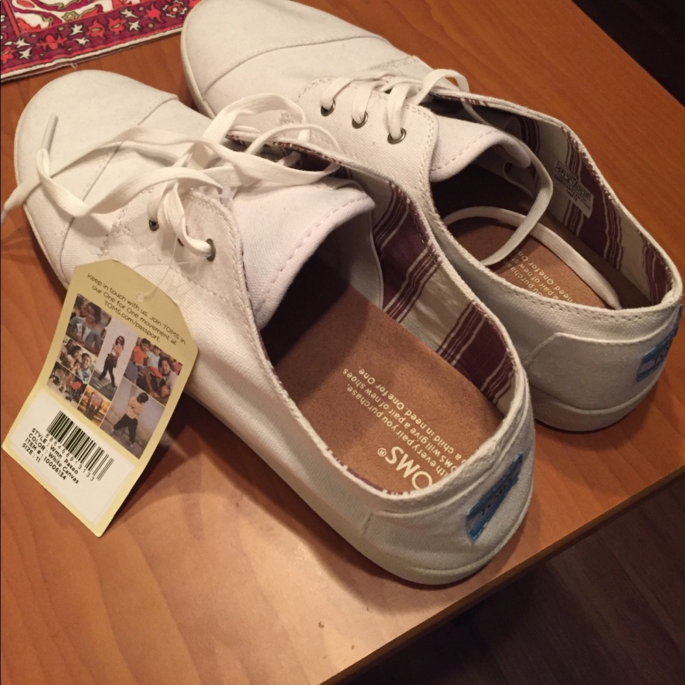 Toms white Paseo sneakers