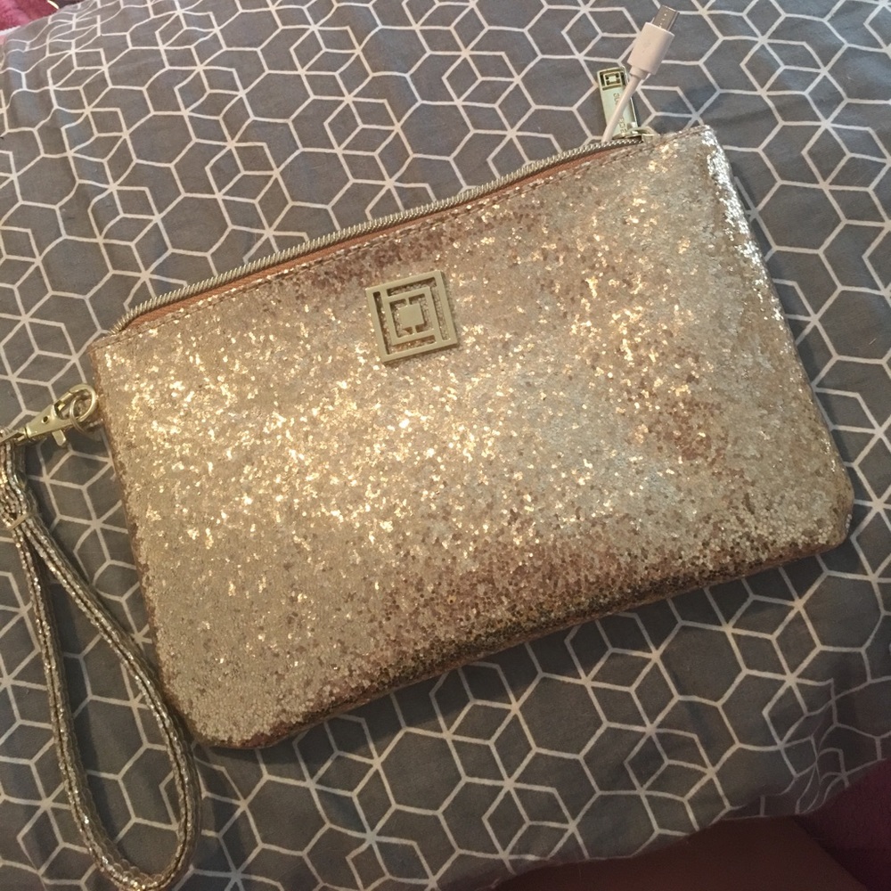 Wristlet with power bank attached inside!!!