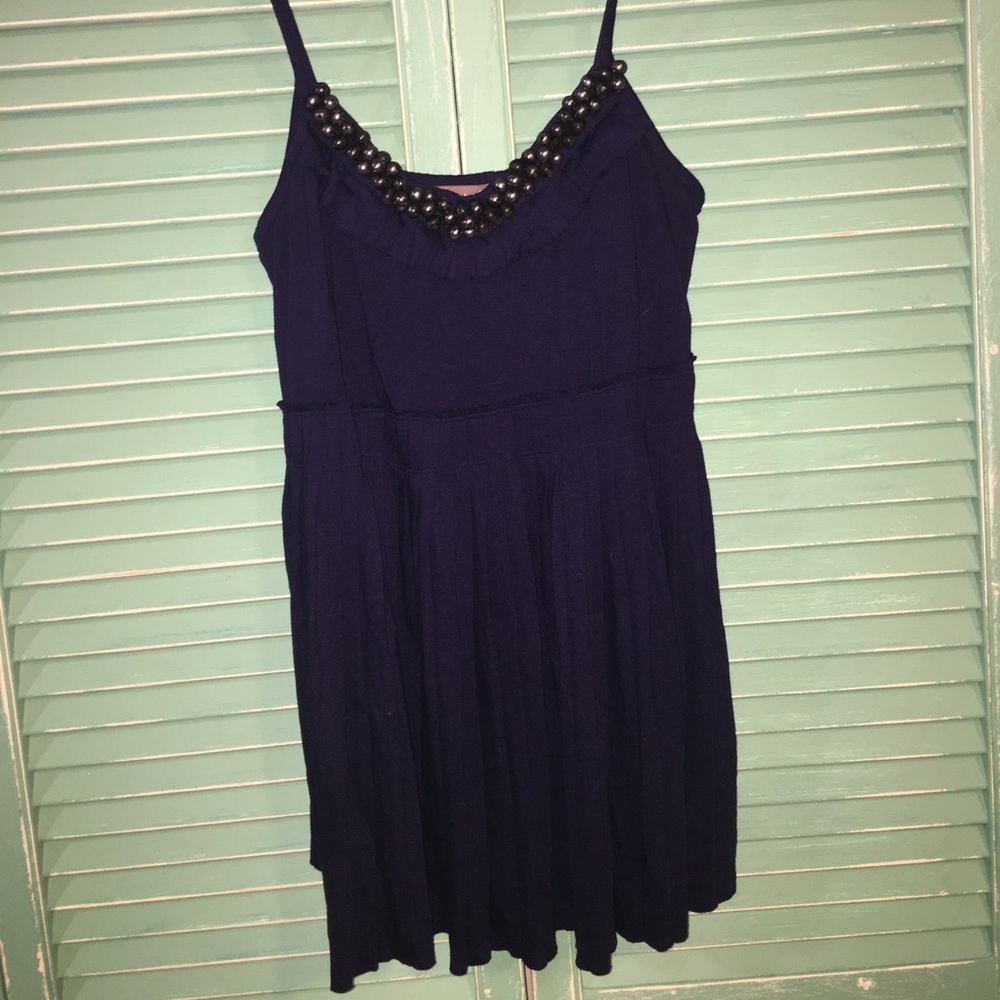 Super cute top with beading