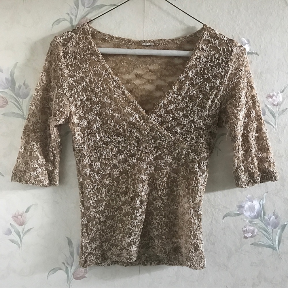 🍢 Vintage Gold Top 🍢