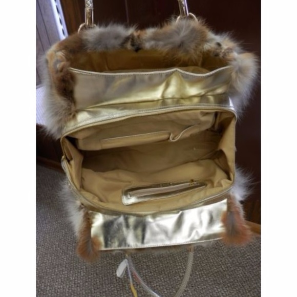**SOLD** Red Fox Fur Handbag w/ Gold Leather - Picture 5 of 5