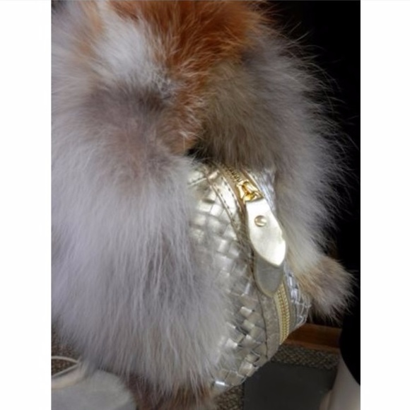 **SOLD** Red Fox Fur Handbag w/ Gold Leather - Picture 4 of 5