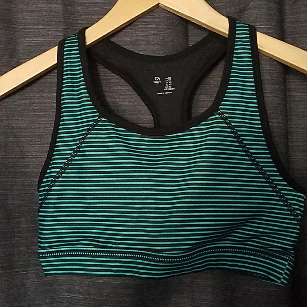 2 Gap fit sports bra